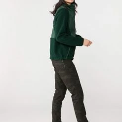 Kari Traa Rothe Windbreaker Fleece Jacket - Women's -HOKA Online Shop 8775b87a 5e0c 495b b9d9 bdce91c4359f