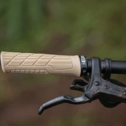 Ergon GE1 Evo Handlebar Grips -HOKA Online Shop d00a31c4 9f9b 449d 9953 53c5cab72072